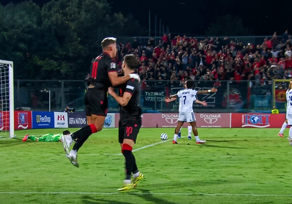 Shqipëria fiton 3-0 dhe merr kreun e grupit