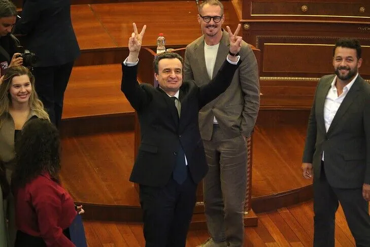 Kurti merr mandatin e katërt si kryeministër
